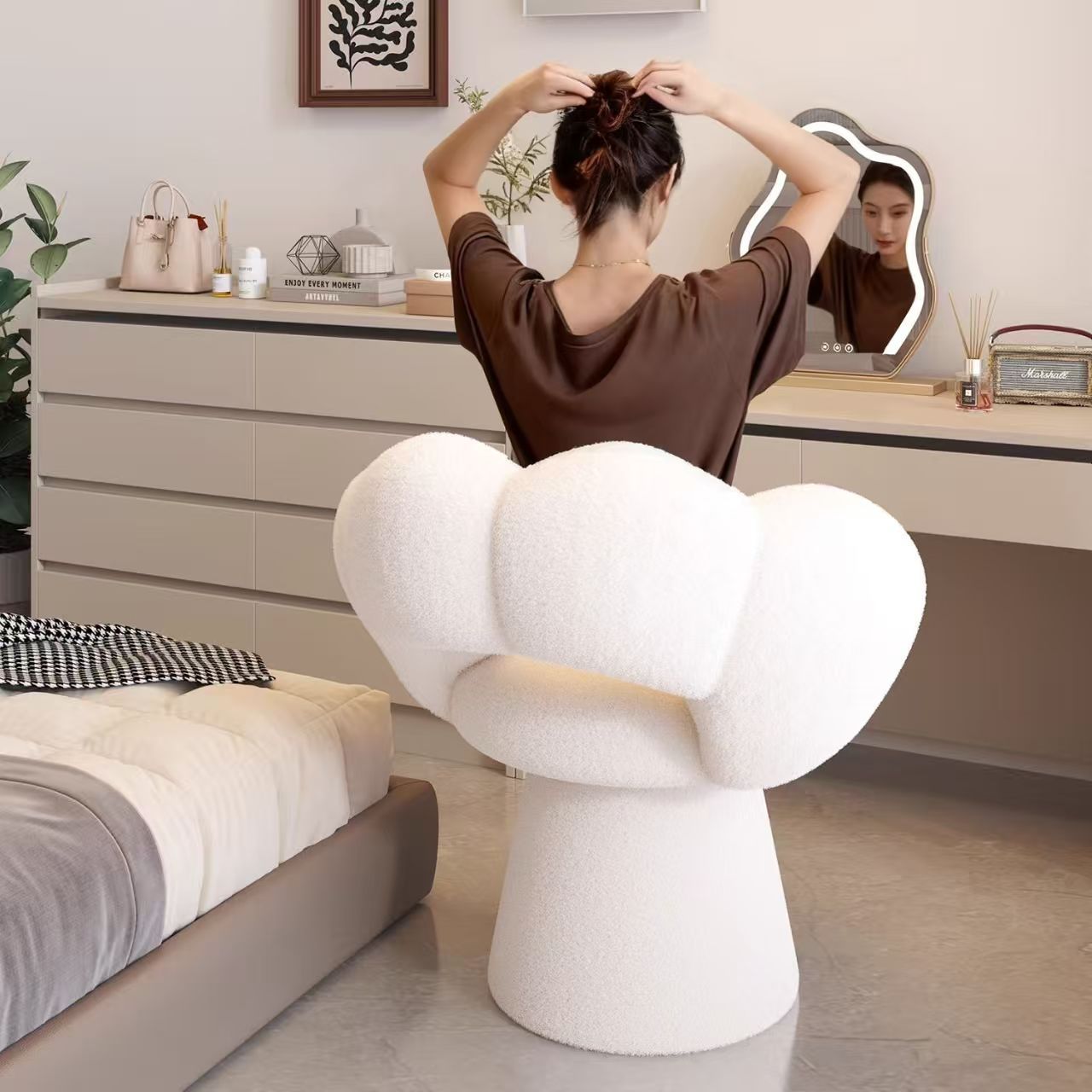 Ergonomic Home Office Desk Cha - огляд і ціна Home Office In Living Room